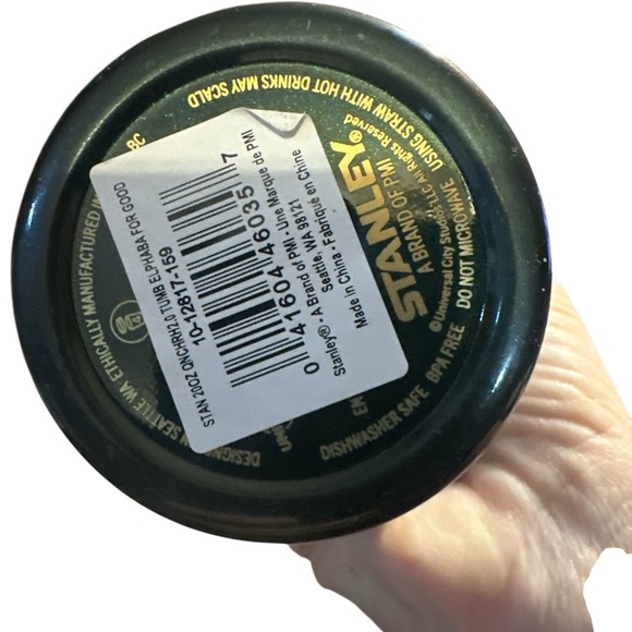 Stanley x Wicked 20 oz FlowState Quencher Tumbler Elphaba For Good - Picture 3 of 4